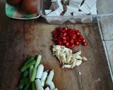 Foto langkah ke 1 dari resep Sup Daging Sawi Putih 15 Menit.