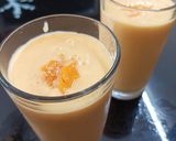 A picture of step 4 of Mango shake.