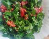 A picture of step 3 of Spinach tomato salad.