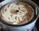 Foto langkah ke 8 dari resep Bolu Kukus Marmer Putih Telur.