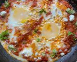 A picture of step 5 of Shakshuka.
