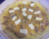 Foto langkah ke 3 dari resep Mushroom omelette with cheese.