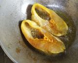 A picture of step 1 of Tangy orange fish.