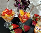 صورة لخطوة 2 من وصفة سلطة الفواكه برتقال🍊_ تفاح🍏 _فراولة 🍓