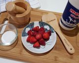 รูปขั้นตอนการทำที่ 1 ของ นมสตรอว์เบอร์รี่เกาหลี Fresh Strawberry Milk 🍓🍓