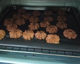 Foto langkah ke 5 dari resep Semprit Coklat Putih Telur.
