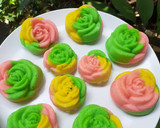 Foto langkah ke 9 dari resep Bolu Kukus Mawar Ekonomis Lembut & Empuk.... 🌷🌹.