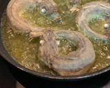 Foto del paso 3 de la receta: Pescadillas fritas como las ha hecho siempre “La Bis”