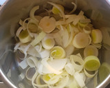 Foto del paso 3 de la receta: Crema de papa al estilo de mi mamá