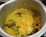 A picture of step 4 of Dal Khichudi.