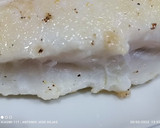 Foto del paso 3 de la receta: Filetes de gallo en salsa