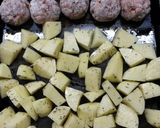 Foto del paso 5 de la receta: Albóndigas con papas al horno