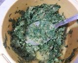 A picture of step 1 of Palak methi chapati bhakharwadi.