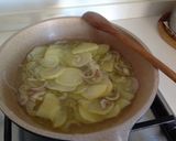 Foto del passaggio 2 della ricetta Spaghetti con cavolo viola e noci