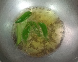 A picture of step 2 of Rava upma.