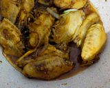 Foto langkah ke 6 dari resep Sayap Tengah Lada Hitam.