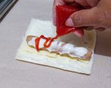 Foto langkah ke 2 dari resep Bekal Bento Sandwich 3in1.