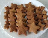 A picture of step 9 of Star shaped ginger cookies.