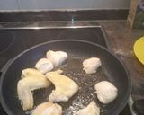 Foto del paso 4 de la receta: Pollo con salsa de almendras y patatas