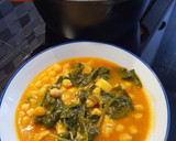 Foto del paso 3 de la receta: Potaje de garbanzos con migas de bacalao desalado
