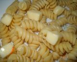 Foto del paso 2 de la receta: Fideos al horno o al micro con lo que había.