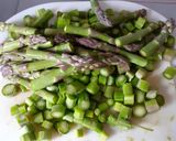 Une image de l'étape 1 de Risotto d'asperges vertes au lait de coco.