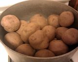 A picture of step 1 of Easy Cheesy Mashed Potatoes.