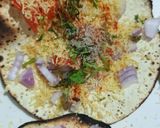 A picture of step 5 of Masala papad.