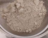 बाजरे की रोटी (Bajre ki roti recipe in Hindi) रेसिपी चरण 1 फोटो