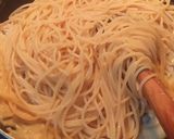 Foto langkah ke 3 dari resep Spaghetti mushrooms Alfredo.