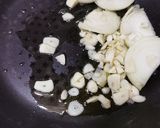 Foto langkah ke 1 dari resep Beef Stroganoff.