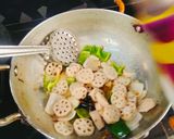 A picture of step 5 of CHINESE LOTUS ROOT STIR FRY (Lotus stem stir fry).