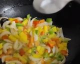 A picture of step 4 of Vegetable. Creamy & Spicy Noodles.
