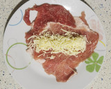 Foto del paso 1 de la receta: Rollito de lomo con queso y cebolla caramelizada