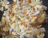 A picture of step 4 of Cabbage, Carrots with Egg.