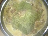 Fideos chinos de espinaca con carre de cerdo y crema