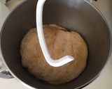 A picture of step 1 of California Farm Cheese Pizza.