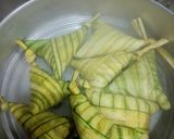 Gambar langkah 4 resipi Ketupat Palas.