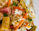 Foto del paso 4 de la receta: Arroz tres delicias con tortita de calabacín y queso🍚🧀🧀