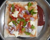 બ્રેડ પીઝા (Bread Pizza Recipe in Gujarati) રેસીપી સ્ટેપ3ફોટો