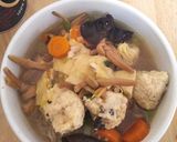 Foto langkah ke 7 dari resep Sup Kimlo Bakso Ayam.