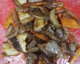 Foto del paso 2 de la receta: Ternera con salsa de ostras