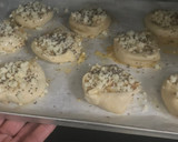 Foto del paso 11 de la receta: Rollitos de hojaldre con tres quesos y pera