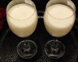 A picture of step 4 of Apple- peanut butter milkshake.