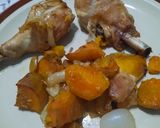 Foto del paso 7 de la receta: Pollo al horno con boniatos y cebollas