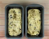 A picture of step 5 of Olive Bread.