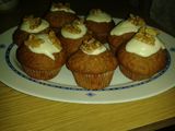 Carrot cake muffins con frosting de queso