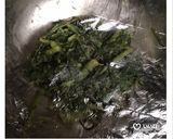 A picture of step 12 of Easy Japanese Chrysanthemum Greens with Sesame Dressing.