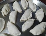 A picture of step 5 of Vegetable Momo.