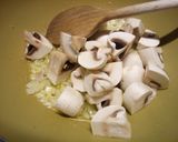 A picture of step 1 of Bread and mushroom sauce.